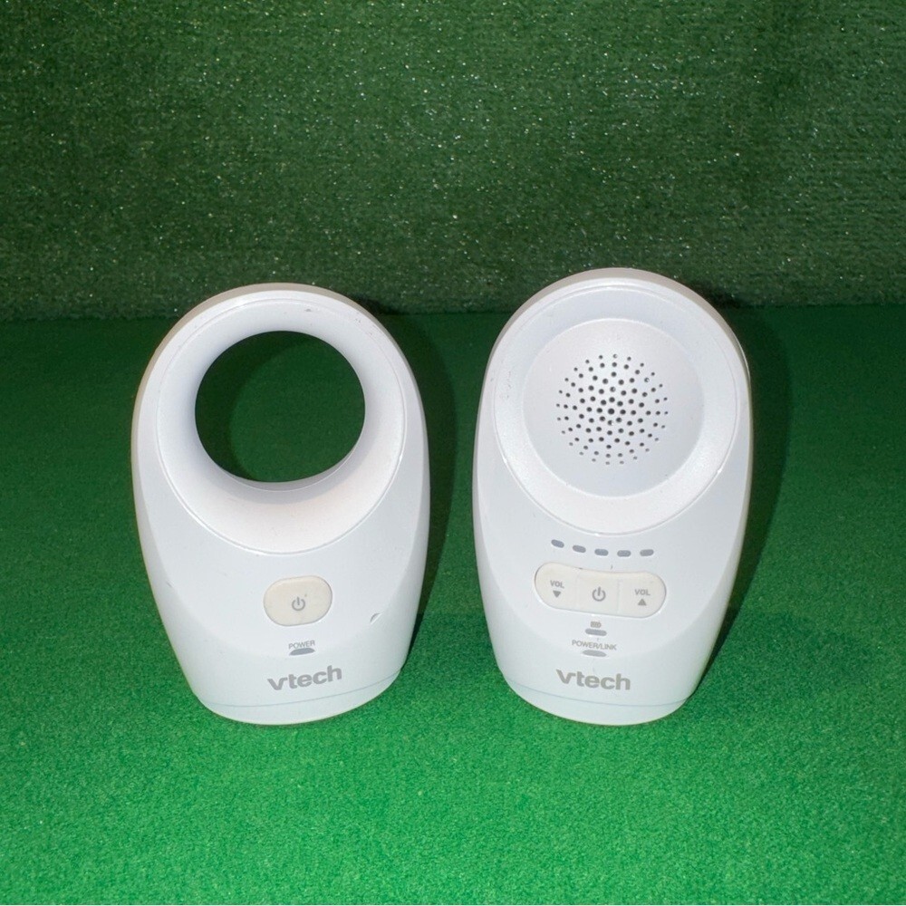 VTech Enhanced Range‎ Digital Audio Baby Monitor with 1 Parent Unit DM1111 White